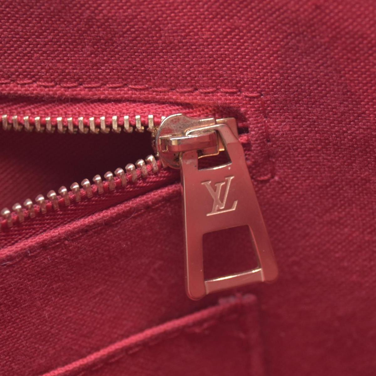 $3300 RFID Louis Vuitton Reverse Monogram Giant Onthego MM