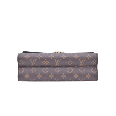 $2830 2018 Louis Vuitton Monogram Victoire Black CA4138