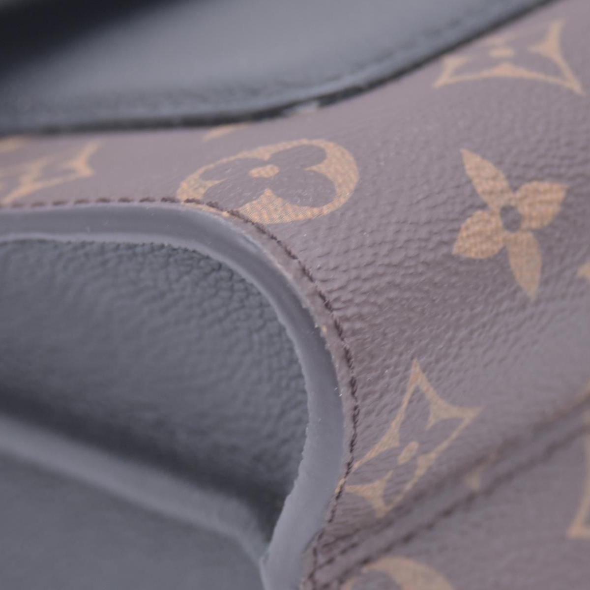 $2830 2018 Louis Vuitton Monogram Victoire Black CA4138