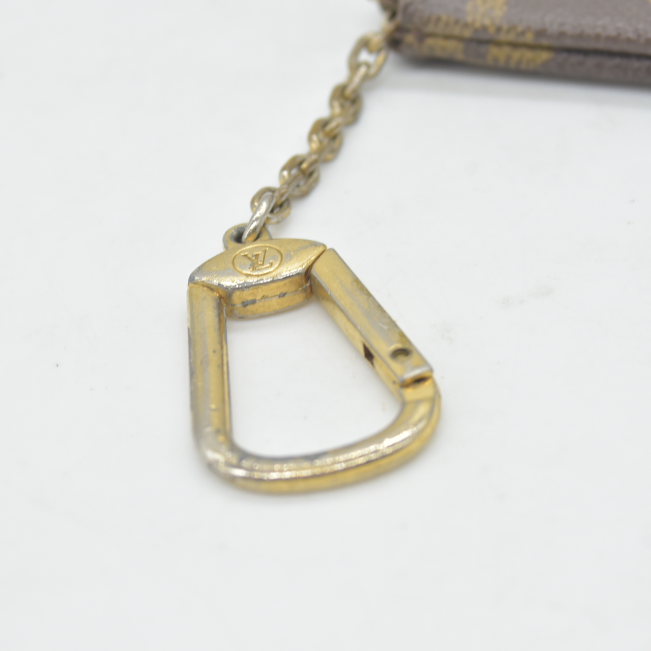 $345 2002 Louis Vuitton Monogram Key Pouch CA0012