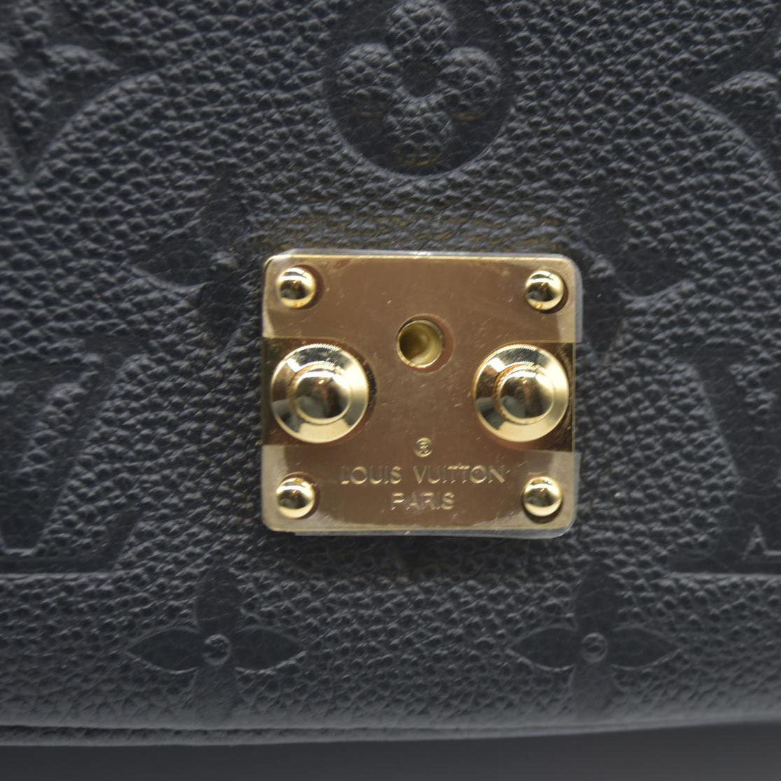 $3250 Louis Vuitton LV Monogram Pochette Métis East West