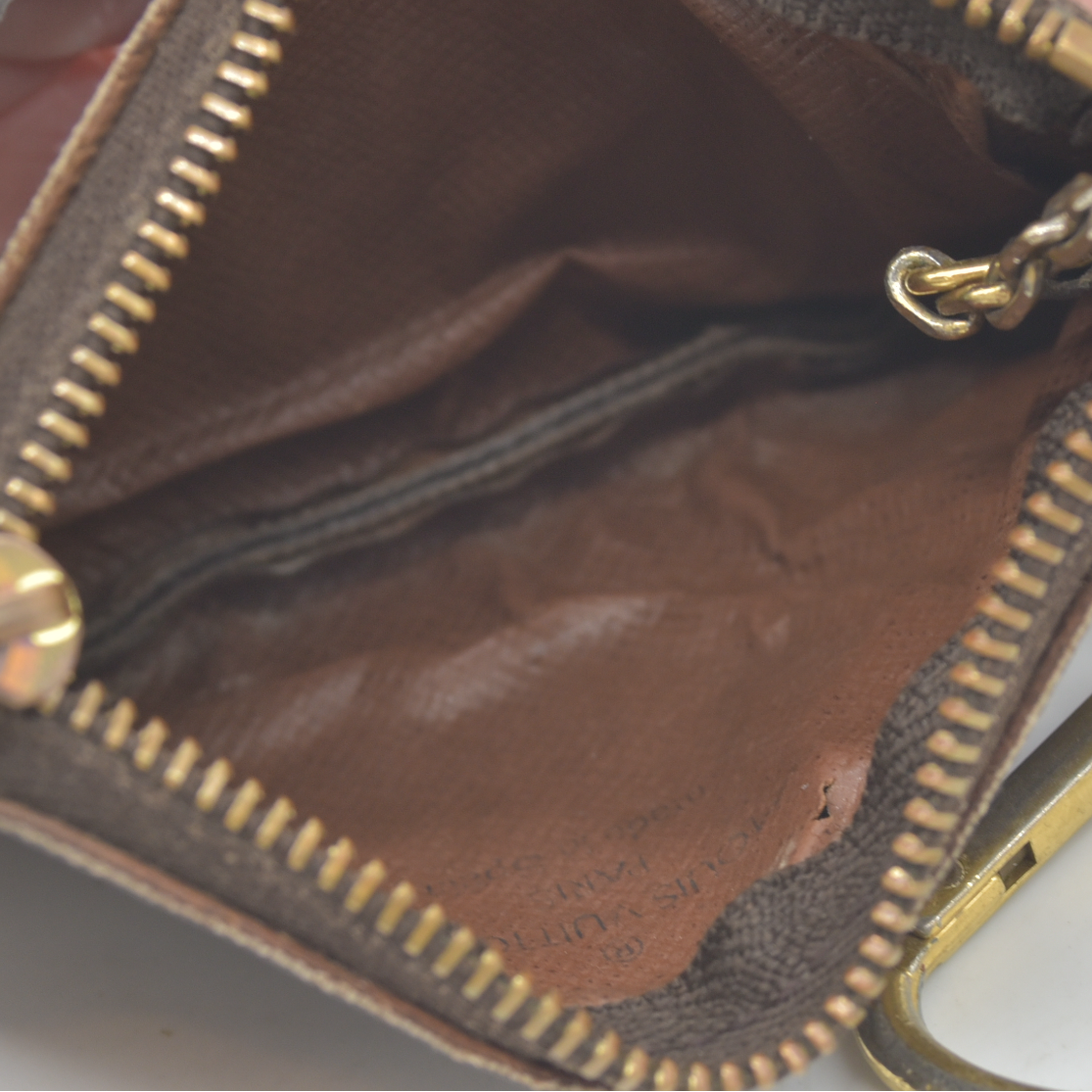 $345 2002 Louis Vuitton Monogram Key Pouch CA0012