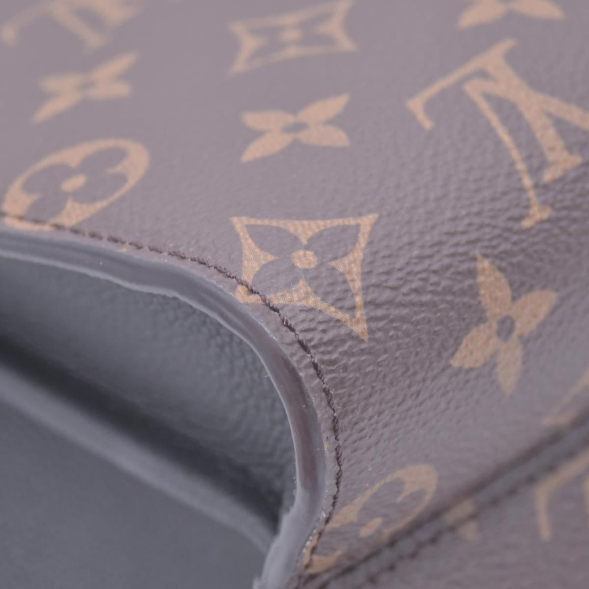 $2830 2018 Louis Vuitton Monogram Victoire Black CA4138