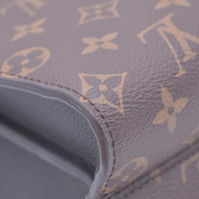 $2830 2018 Louis Vuitton Monogram Victoire Black CA4138