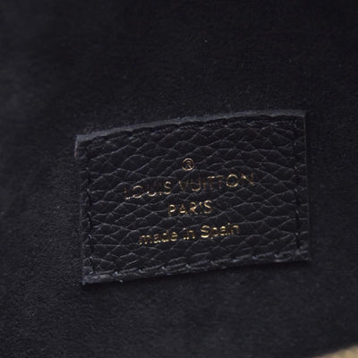 $2830 2018 Louis Vuitton Monogram Victoire Black CA4138