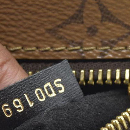 $2790 Louis Vuitton Reverse Monogrm Giant Pochette Metis  SD0169