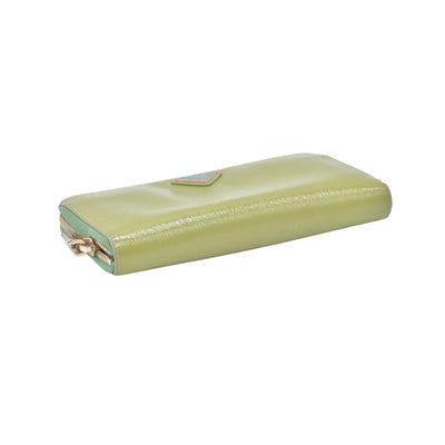 $650 PRADA Lime Green Patent Leather Triangle Logo Zip Wallet CONSIGNMENT 10021459
