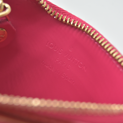 $390 2009 Louis Vuitton Monogram Vernis Key Pouch Pink CA1049