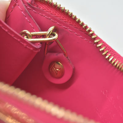 $390 2009 Louis Vuitton Monogram Vernis Key Pouch Pink CA1049