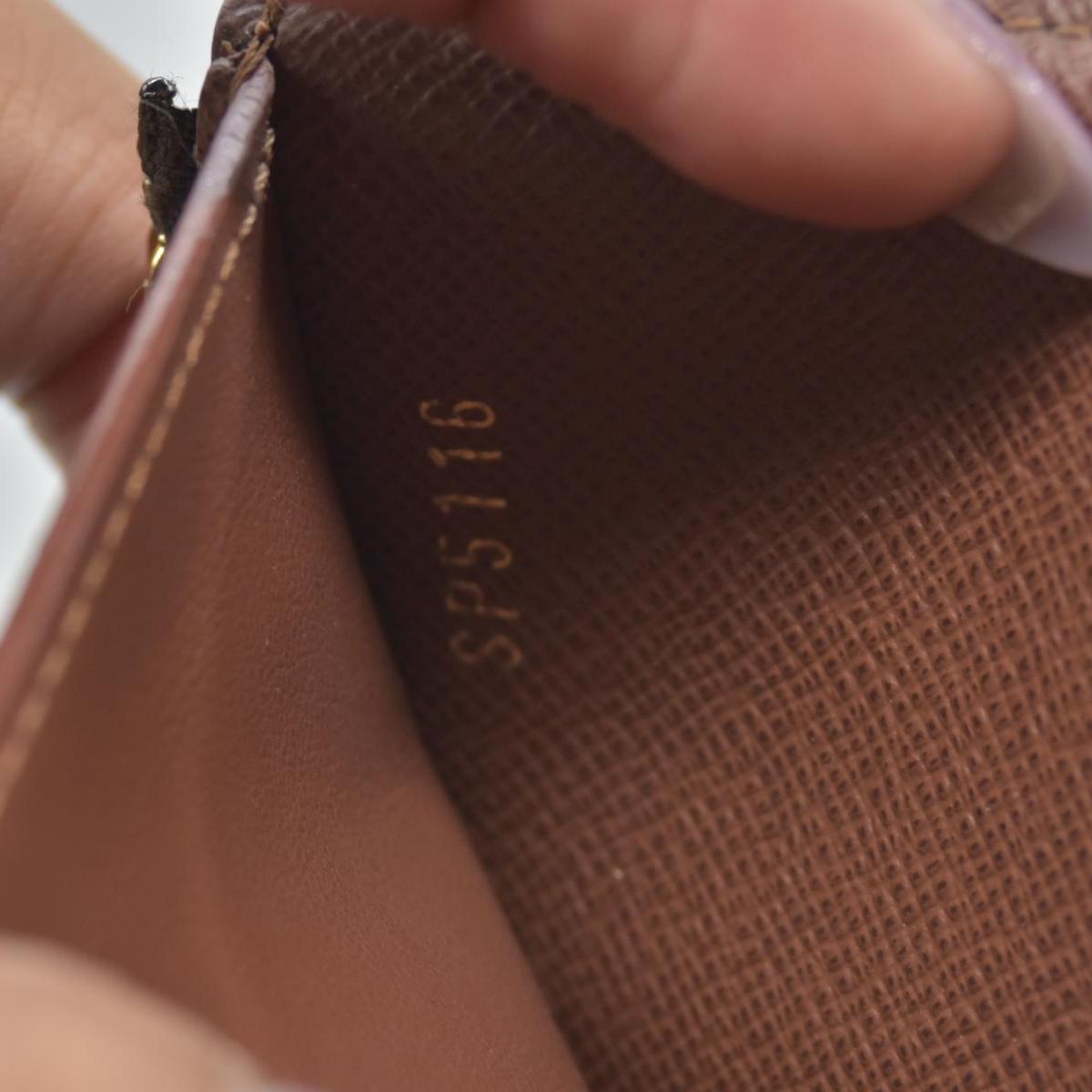 $605 Louis Vuitton Monogram Victorine Tri-fold Wallet SP5116