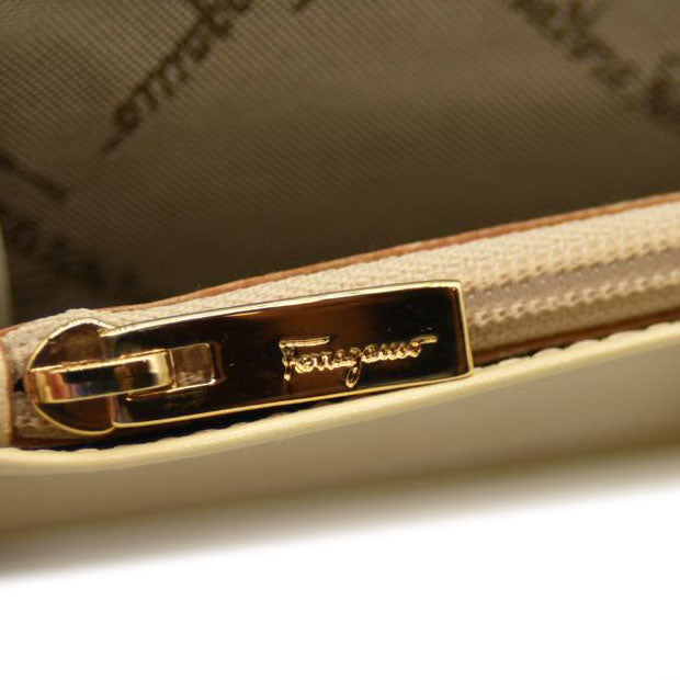 Salvatore Ferragamo Gancini Clip Leather Long Bifold Wallet Ivory CONSIGNMENT 10020992