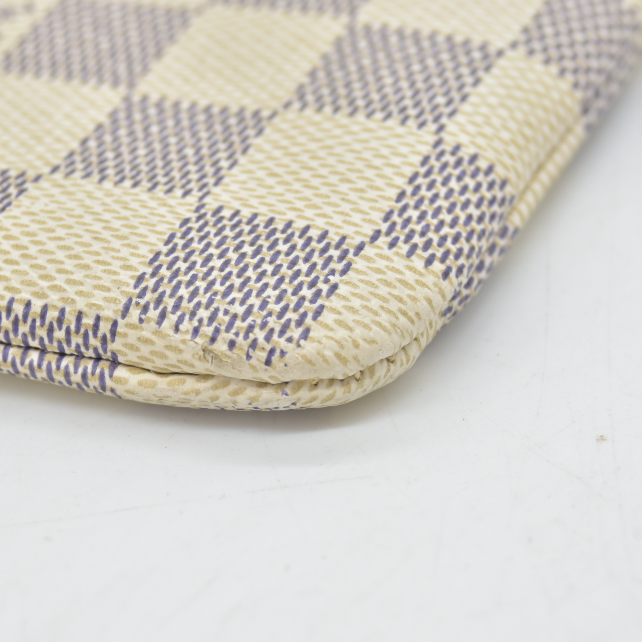 $745 2020 Louis Vuitton Daily Clutch Damier Azur TN0230