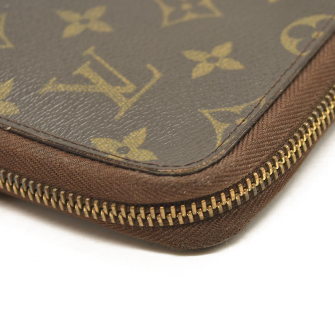LOUIS VUITTON Monogram Zippy Organizer Wallet