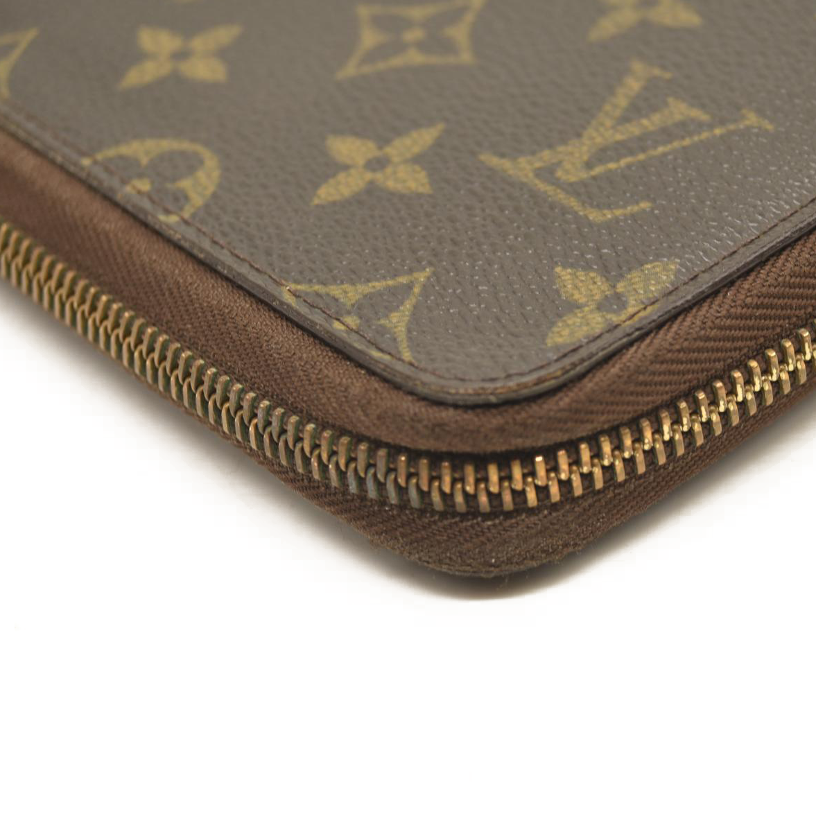 LOUIS VUITTON Monogram Zippy Organizer Wallet