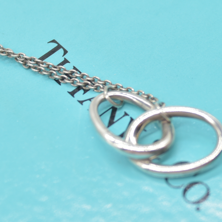 $400 Tiffany & Co. Infinity Necklace Sterling Silver Elsa Peretti Interlocking Ovals Pendant Necklace