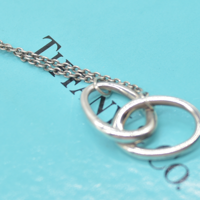 $400 Tiffany & Co. Infinity Necklace Sterling Silver Elsa Peretti Interlocking Ovals Pendant Necklace
