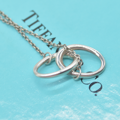 $400 Tiffany & Co. Infinity Necklace Sterling Silver Elsa Peretti Interlocking Ovals Pendant Necklace