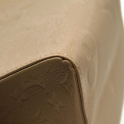 Louis Vuitton  Empreinte Monogram Giant Onthego MM Tourterelle