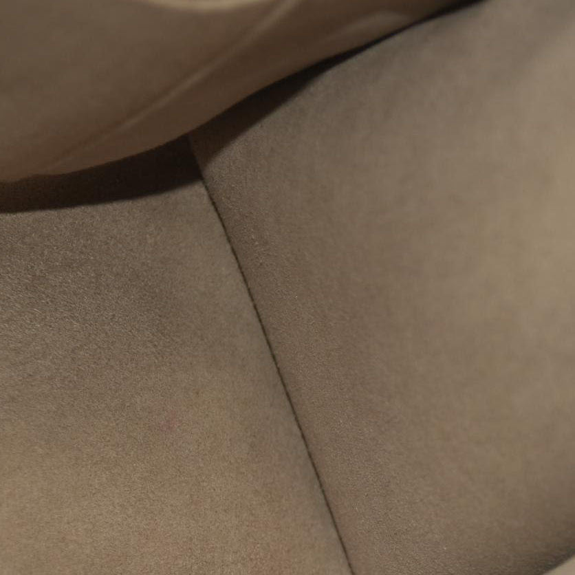 Louis Vuitton  Empreinte Monogram Giant Onthego MM Tourterelle