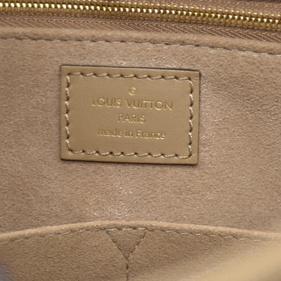 Louis Vuitton  Empreinte Monogram Giant Onthego MM Tourterelle