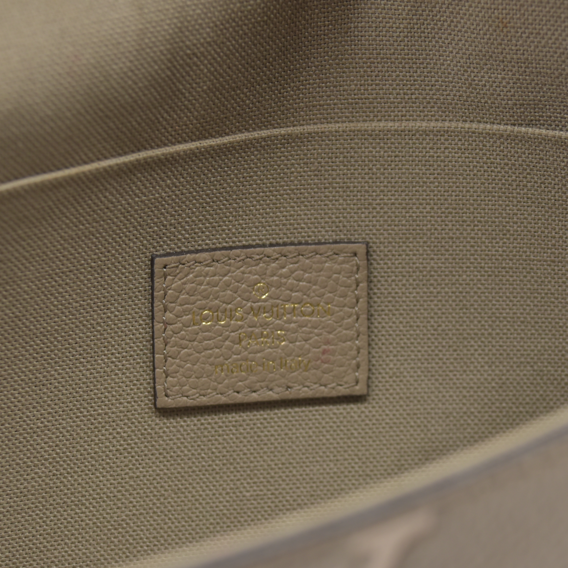 $1890 Louis Vuitton Empreinte Monogram Giant Felicie Pochette Tourterelle Creme