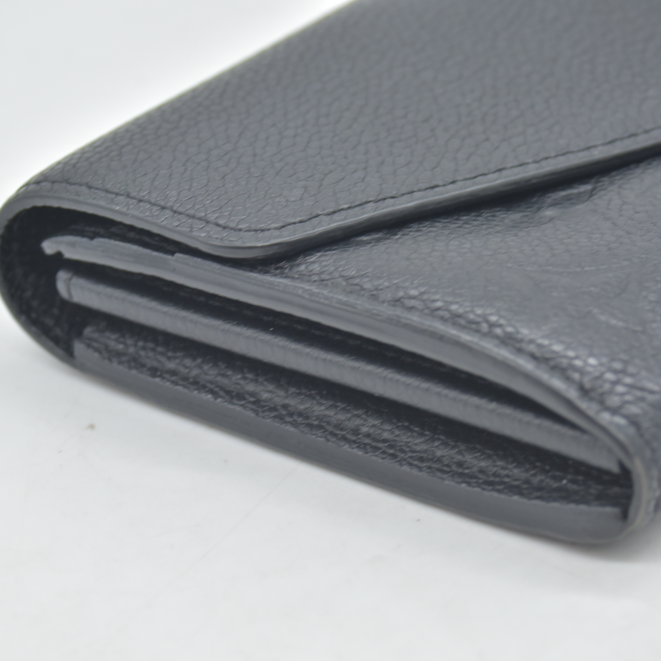 $1060 RFID Louis Vuitton Empreinte Sarah Wallet NM Black