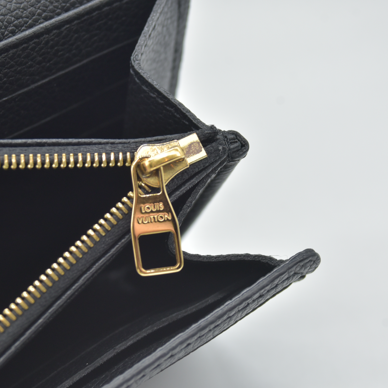 $1060 RFID Louis Vuitton Empreinte Sarah Wallet NM Black