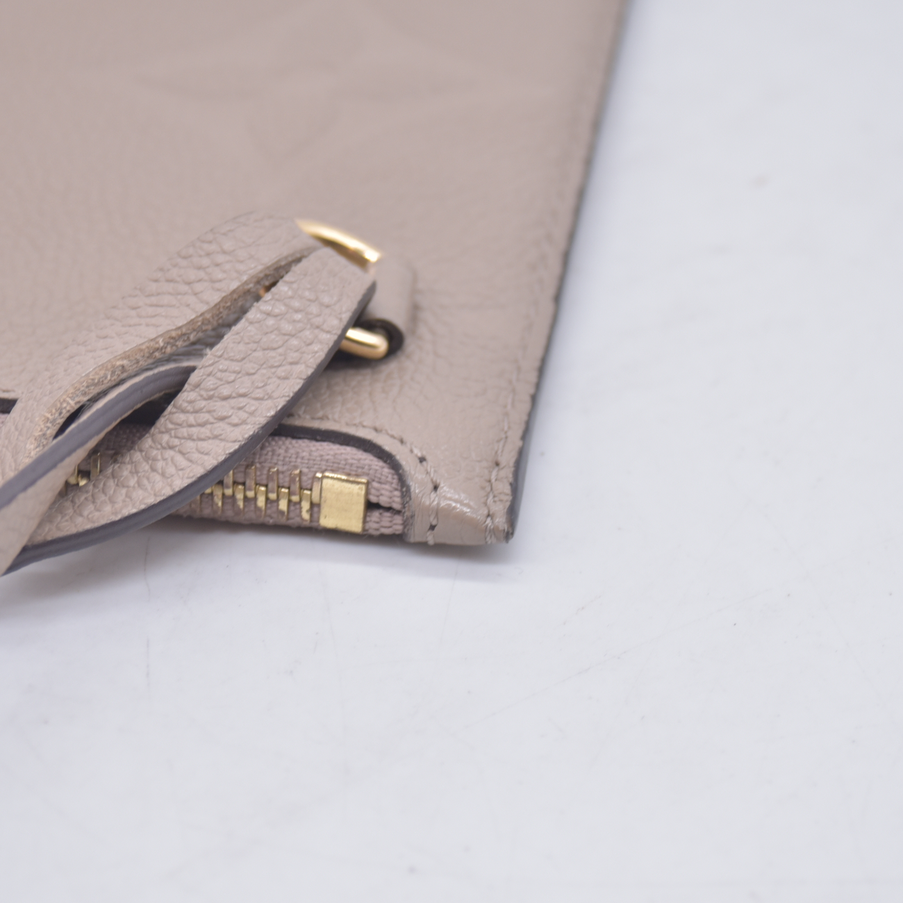 $1200 RFID Louis Vuitton Empreinte Monogram Giant Neverfull MM Pochette Tourterelle