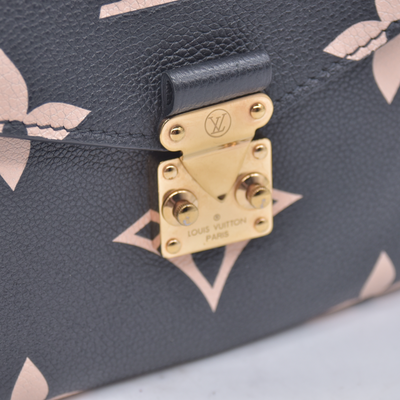 $3300 Louis Vuitton BiColor Pochette Metis Black Cream RFID