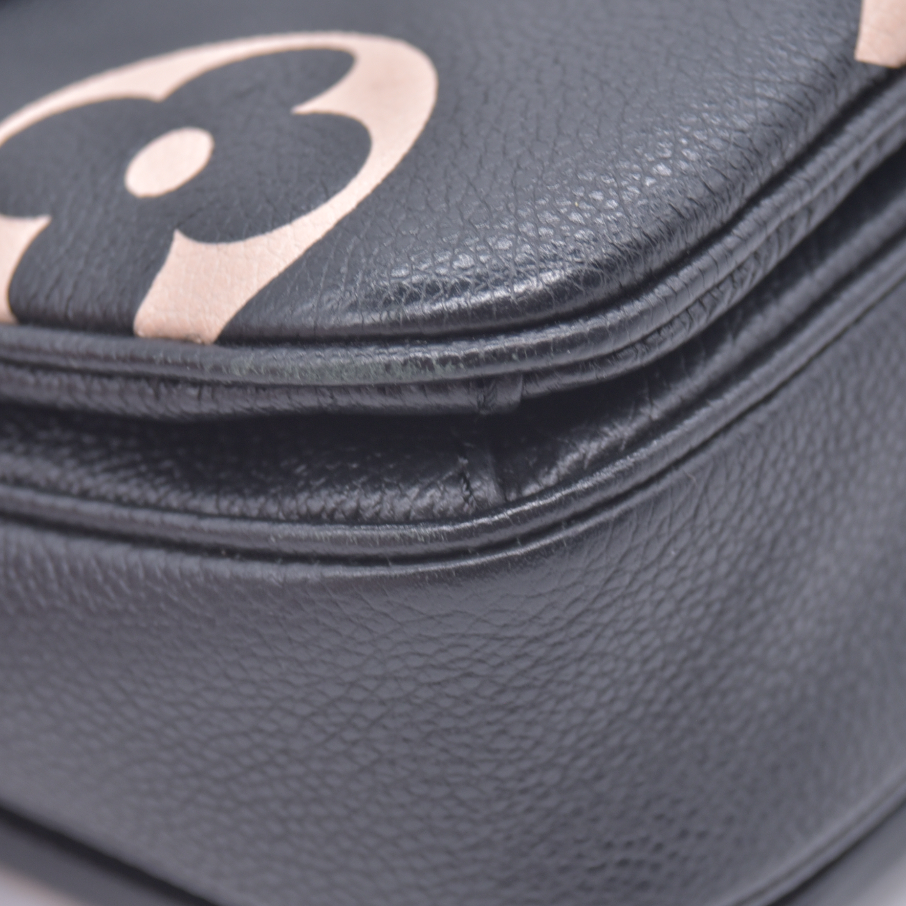 $3300 Louis Vuitton BiColor Pochette Metis Black Cream RFID