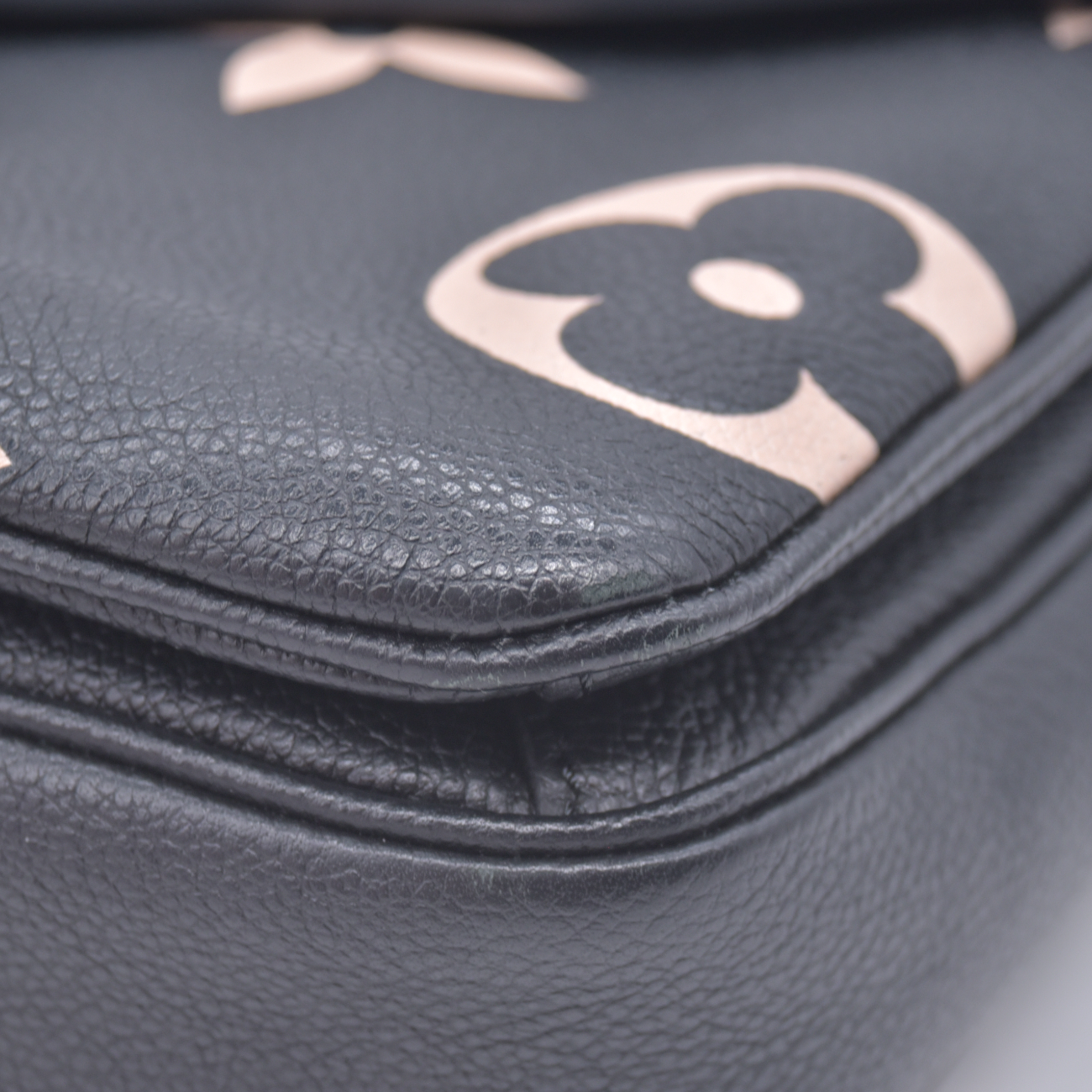 $3300 Louis Vuitton BiColor Pochette Metis Black Cream RFID 10020741