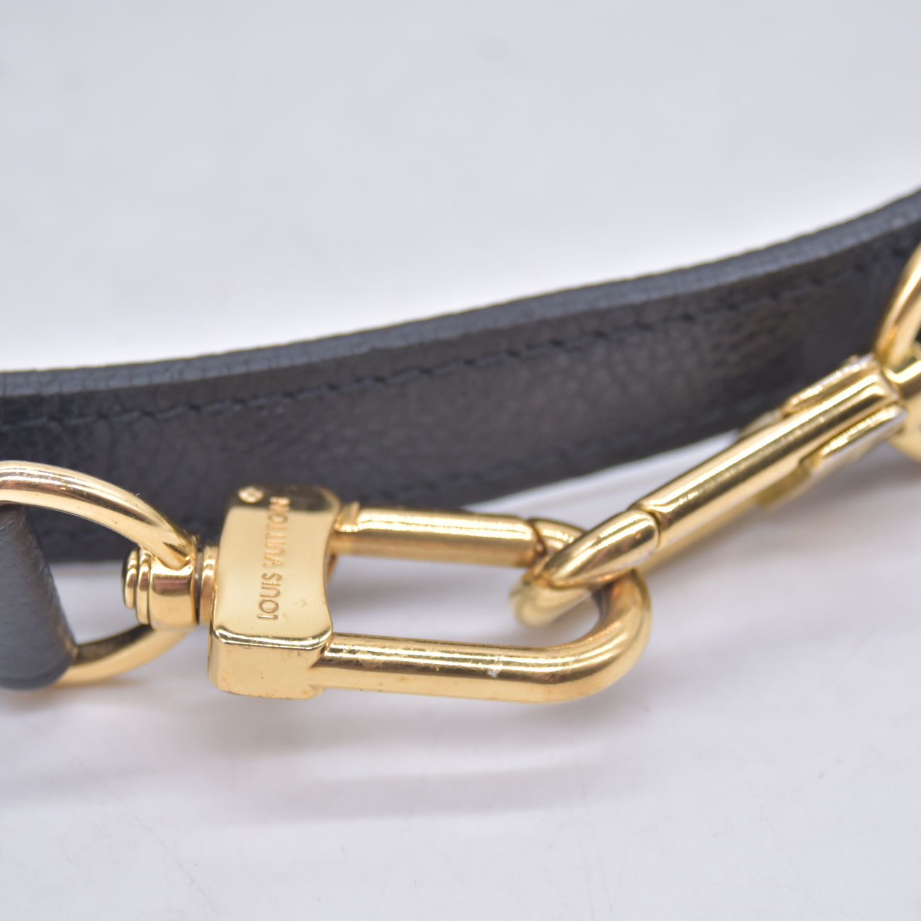 $3300 Louis Vuitton BiColor Pochette Metis Black Cream RFID