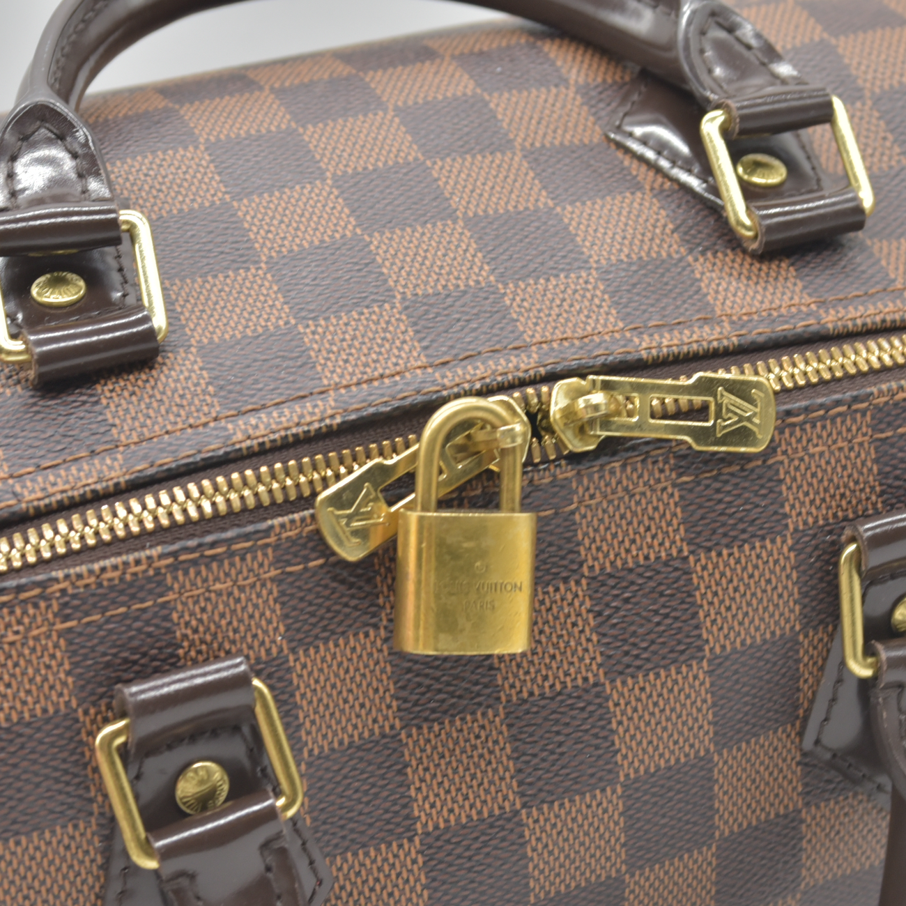 $1980 Louis Vuitton  Damier Ebene Speedy Bandouliere 30 2015 SD3145