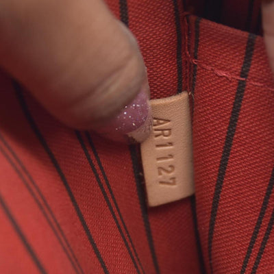 $600 Louis Vuitton Monogram Neverfull MM Cherry Pochette AR1122