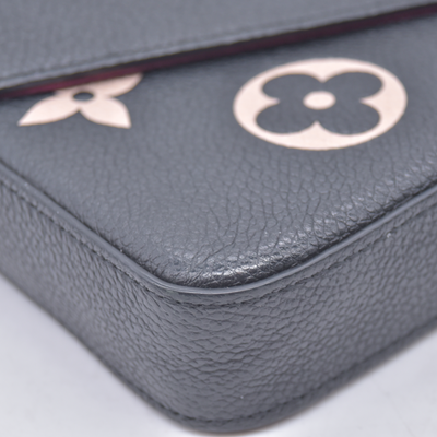 $1950 LOUIS VUITTON  Empreinte Monogram Giant Felicie Pochette Black Beige RFID