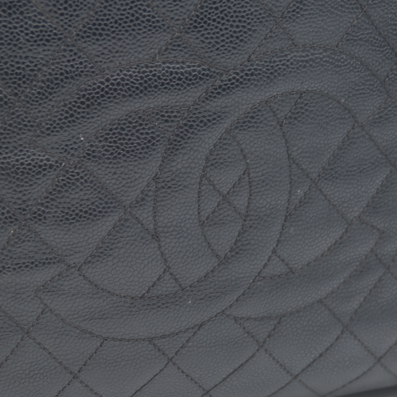 $2900 2010 Chanel Grand Shopping Tote (GST) Black Caviar
