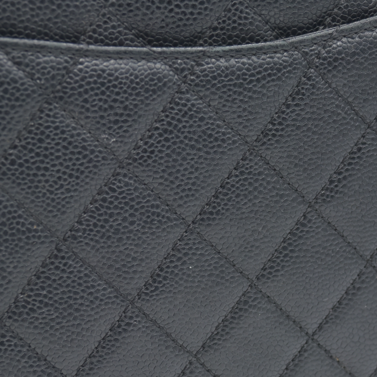 $2900 2010 Chanel Grand Shopping Tote (GST) Black Caviar