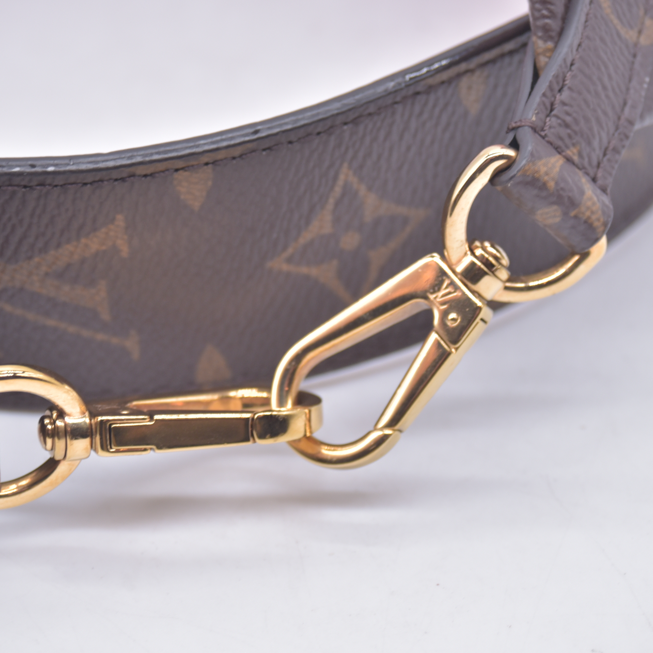 $570 2019 Louis Vuitton Monogram Bandouliere Shoulder Strap Rose Poudre