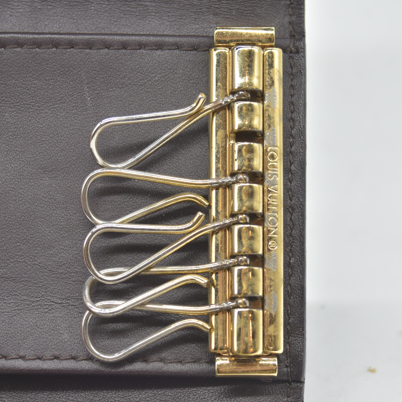 $465 2015 Louis Vuitton Vernis Multicles 6 Key Holder Amarante TS0175