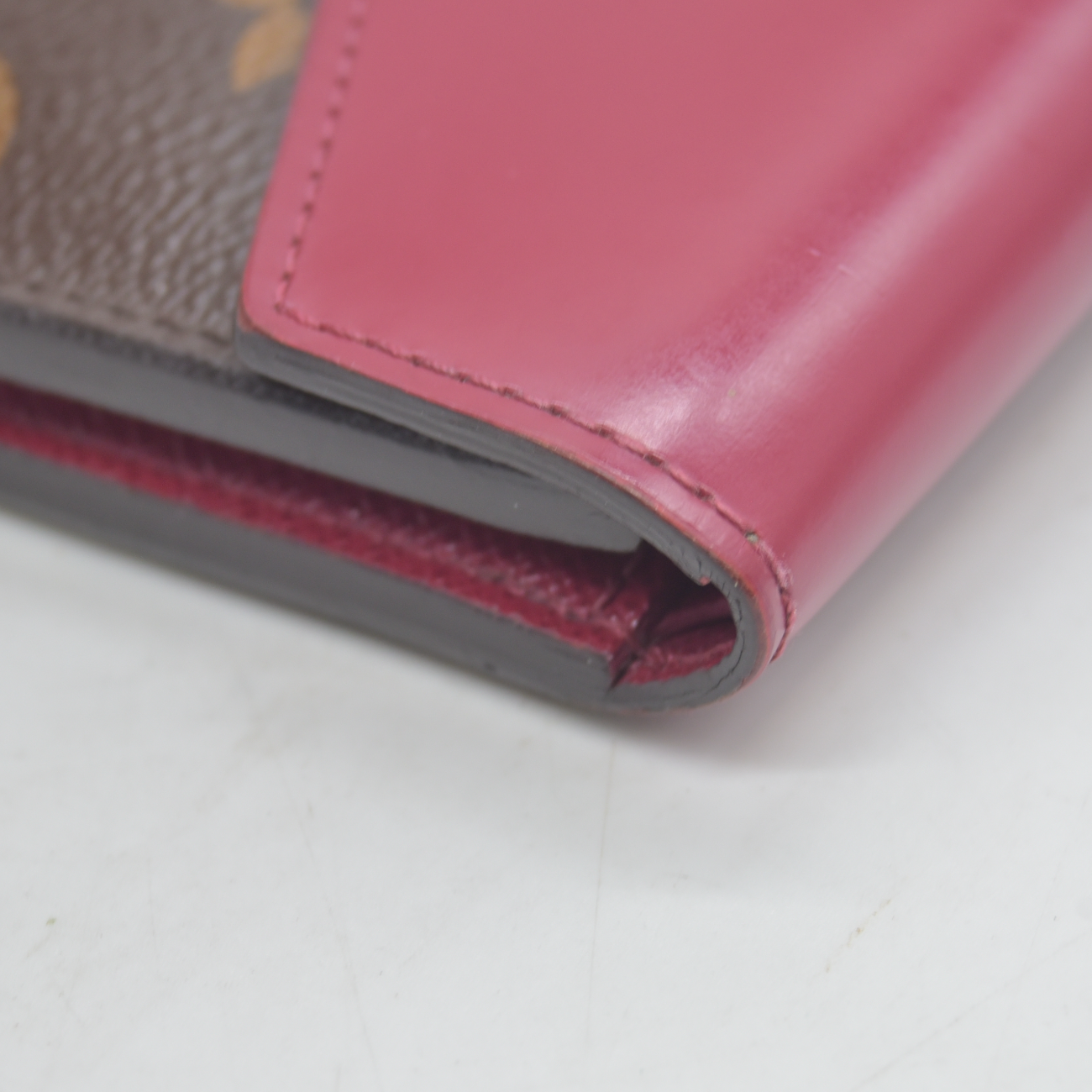 $535 2019 Louis Vuitton Monogram Zoe Wallet Fuchsia MI4189