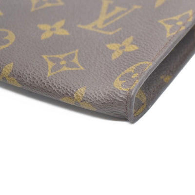 Louis Vuitton Monogram Toiletry Pouch 15 AR0995