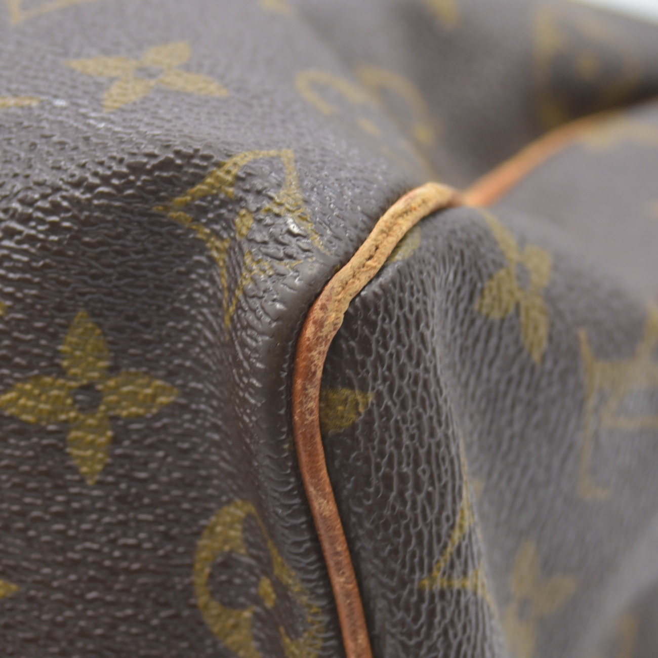 $1490 1990 Louis Vuitton Monogram Speedy 25 MI1920