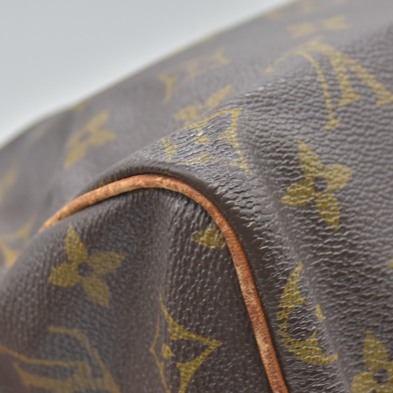 $1490 1990 Louis Vuitton Monogram Speedy 25 MI1920