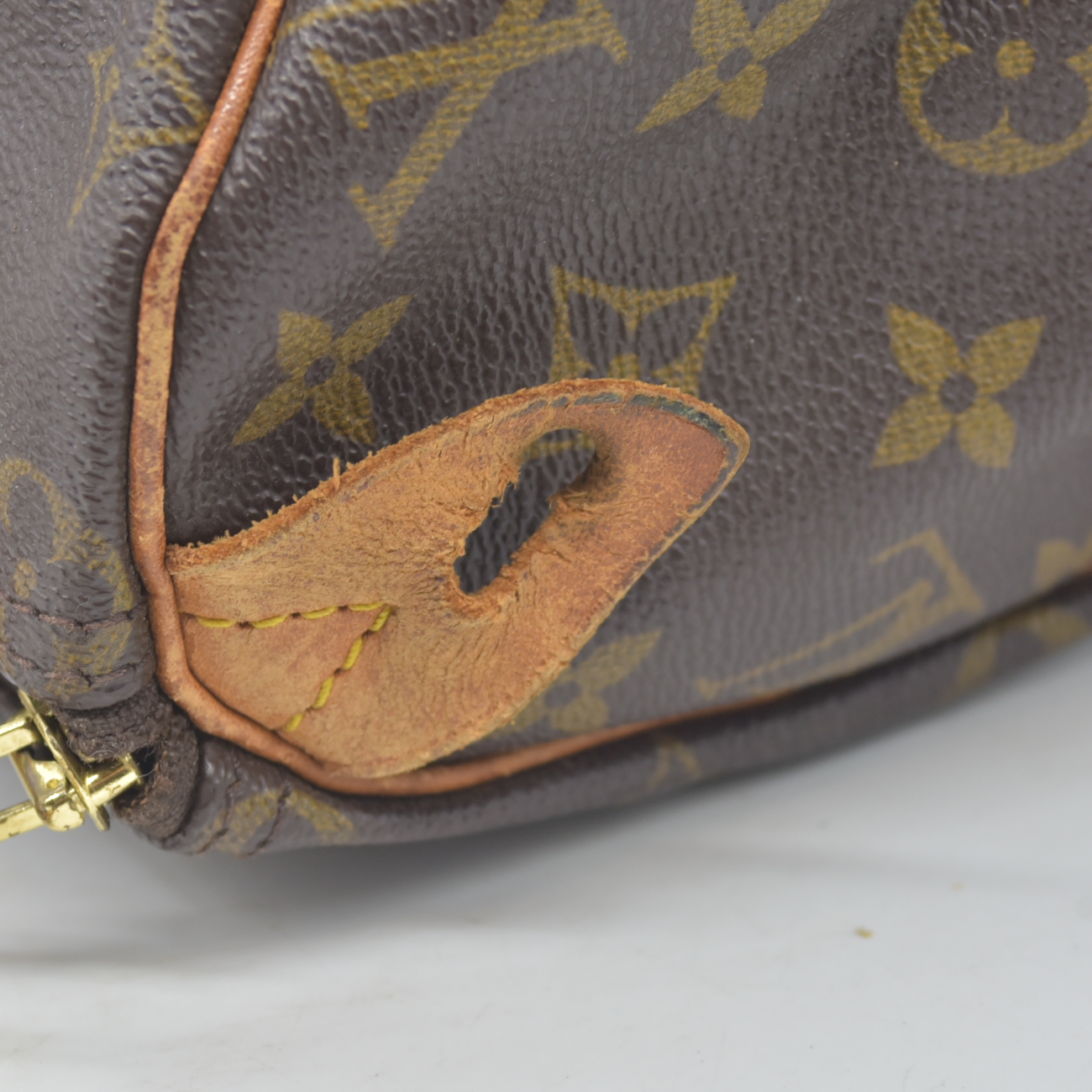 $1490 1990 Louis Vuitton Monogram Speedy 25 MI1920