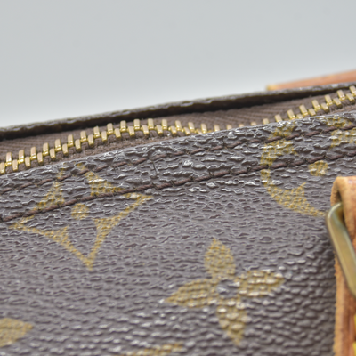 $1490 1990 Louis Vuitton Monogram Speedy 25 MI1920