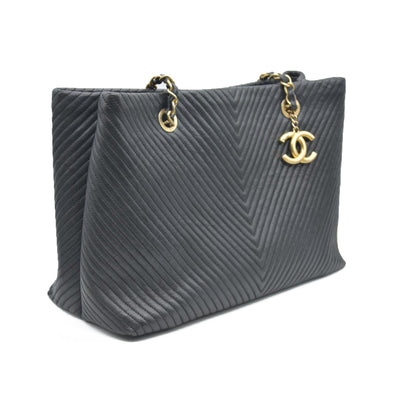 $4500 Chanel Large Surpique Chevron Tote