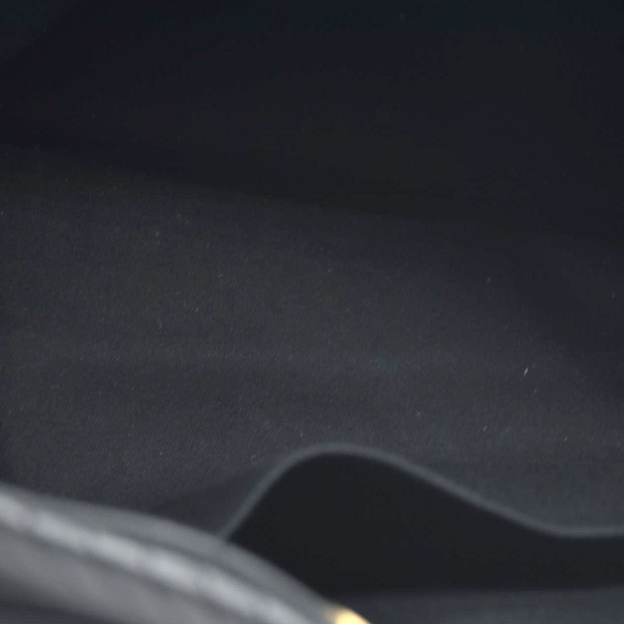 $4500 Chanel Large Surpique Chevron Tote