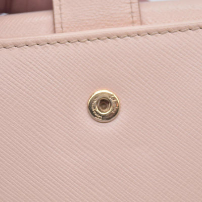 $565 SALVATORE FERRAGAMO Saffiano Gancini Bar Compact Wallet Light Pink CONSIGNMENT