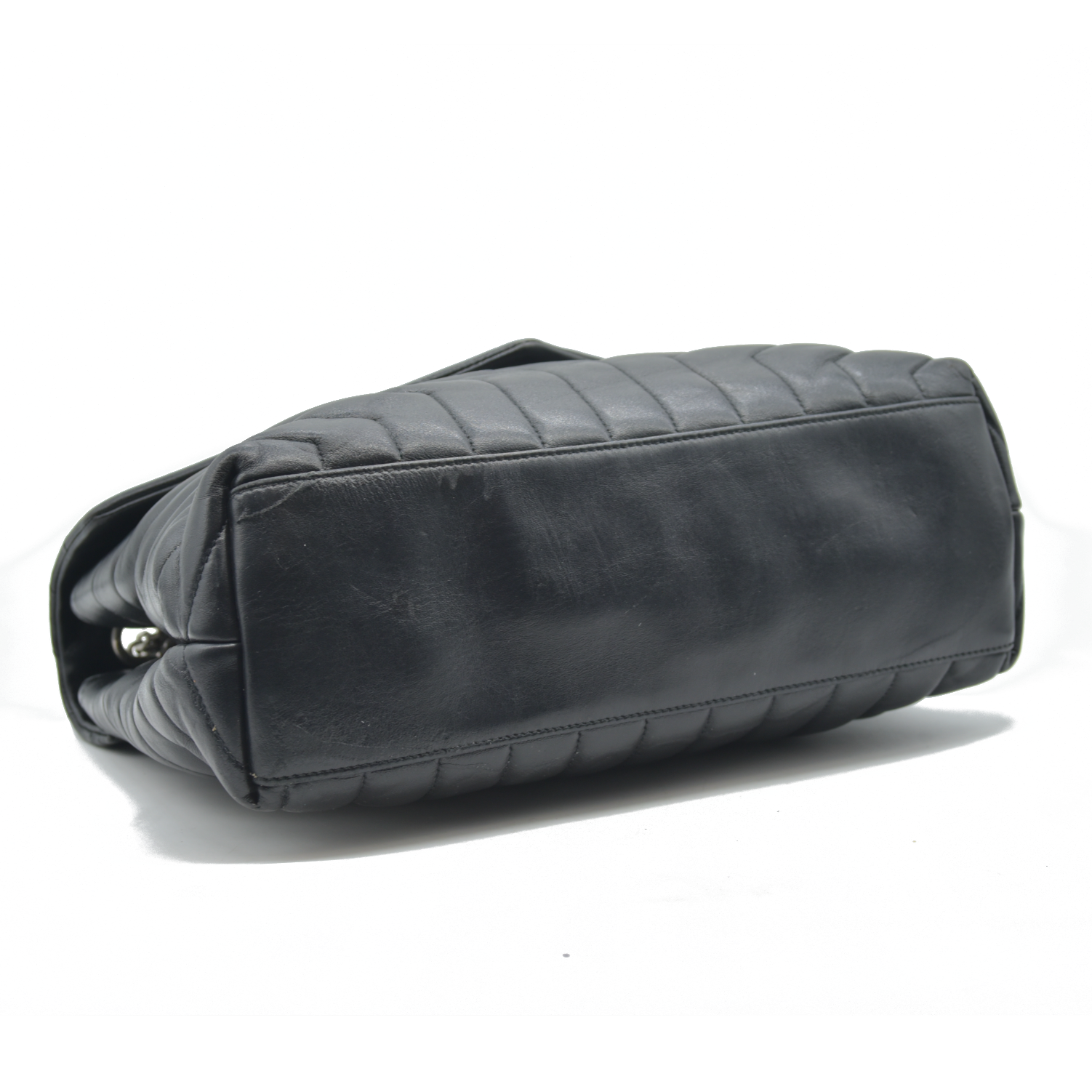 $2900 Saint Laurent Medium Loulou Matelassé Leather Shoulder Bag CONSIGNMENT