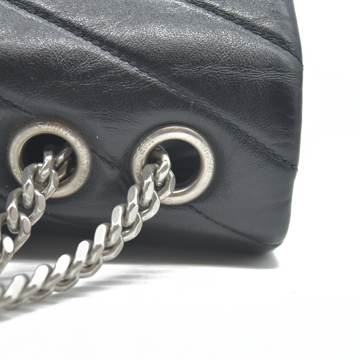 $2900 Saint Laurent Medium Loulou Matelassé Leather Shoulder Bag CONSIGNMENT